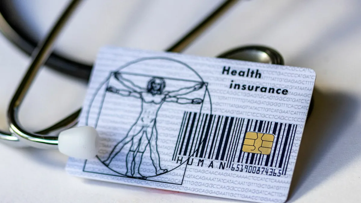Assurance vie combien par mois : fixer un versement utile